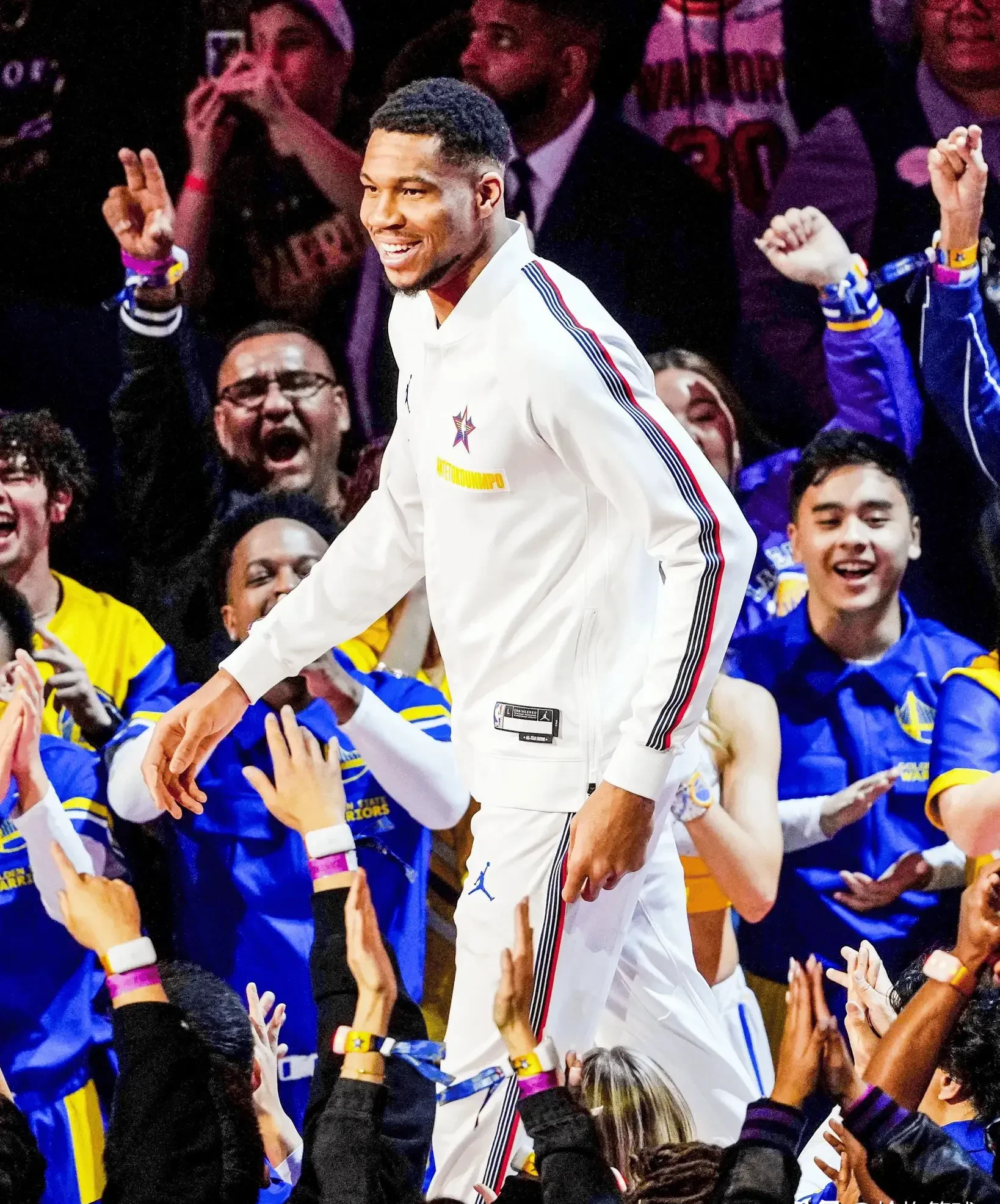 皇冠在线网页版登录入口-关于字母哥连续十场比赛得分超过反败为胜，西班牙队不断突破！的信息